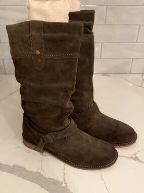 Buttery Suede Eric Michael Boots Flat Olive Taupe Boots 8